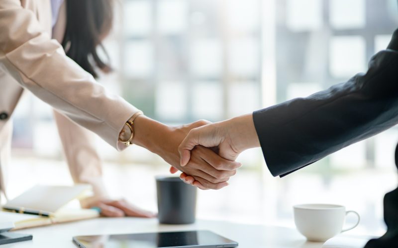 business-handshake-business-executives-to-congratulate-the-joint-business-agreement-.jpg business-handshake-business-executives-to-congratulate-the-joint-business-agreement-.jpg